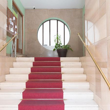 Modern & Stylish Near Isola & Central Station Milan Bagian luar foto
