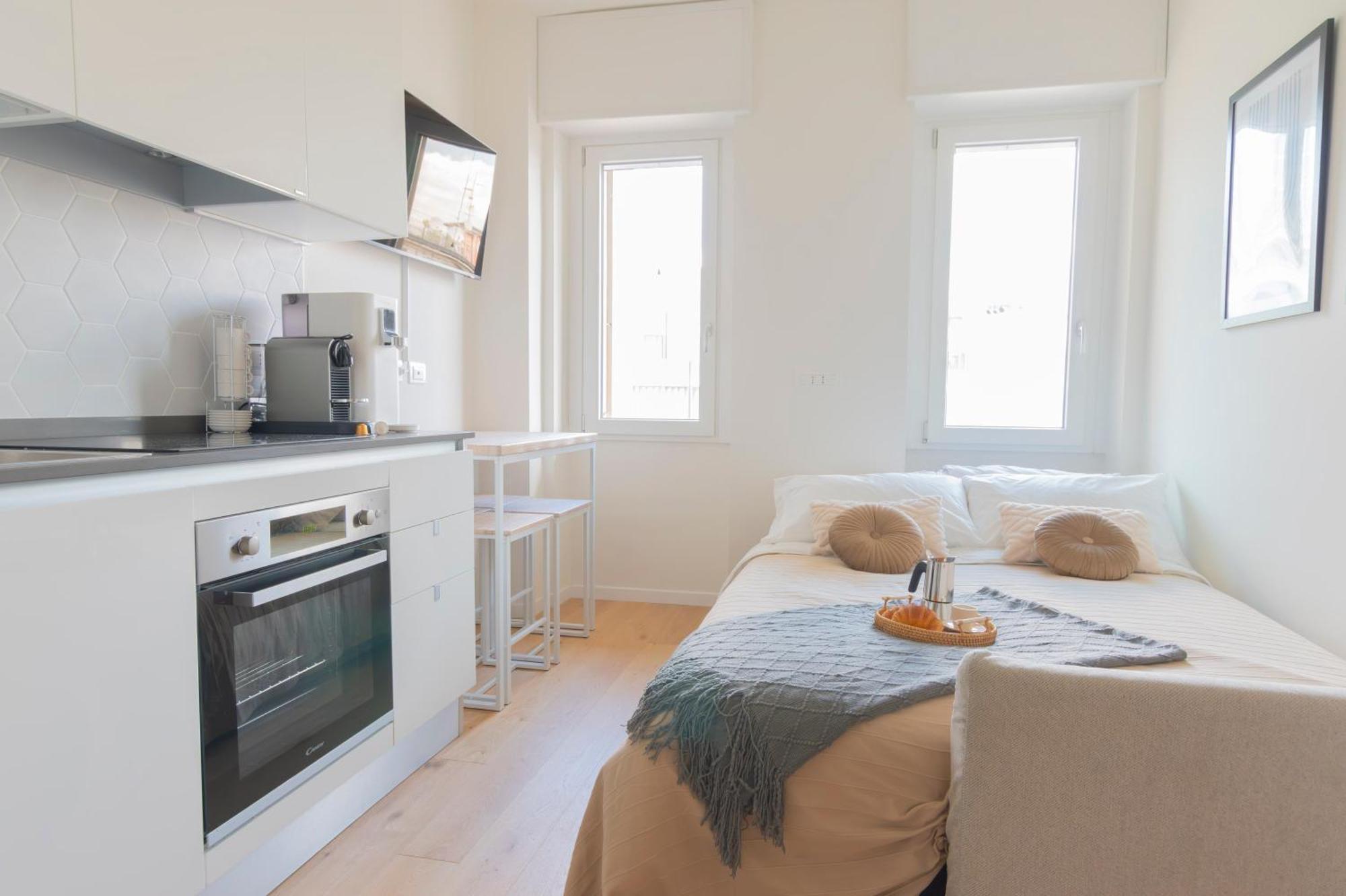 Modern & Stylish Near Isola & Central Station Milan Bagian luar foto